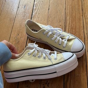 Platform Light Yellow Converse!